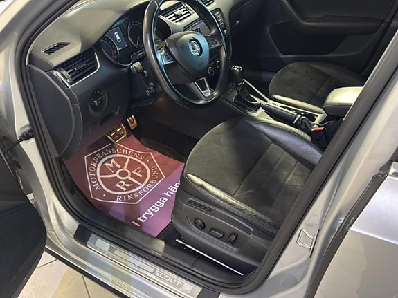 Skoda Octavia Scout 9 of 19