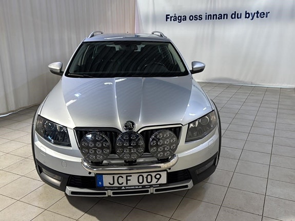 Skoda Octavia Scout 15 of 19