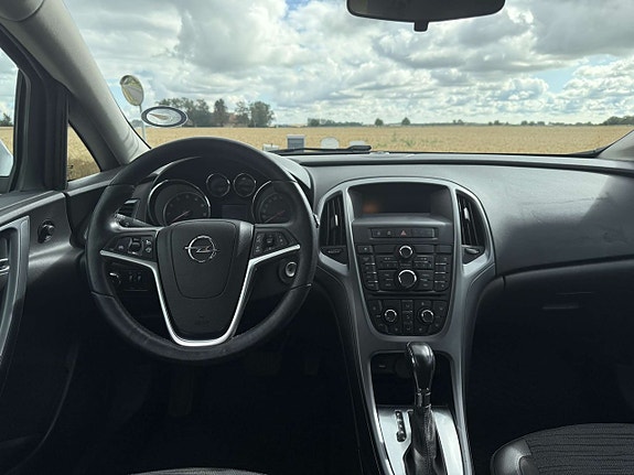 Opel Astra 10 of 10