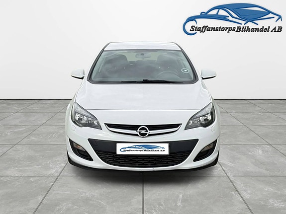 Opel Astra 2 of 5