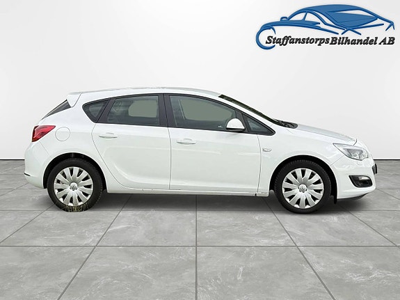 Opel Astra 4 of 5