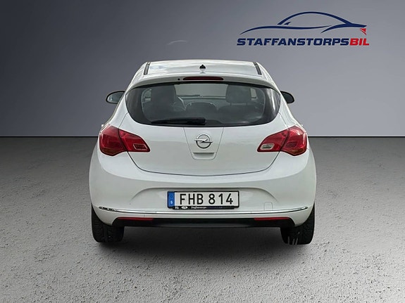 Opel Astra 6 of 10