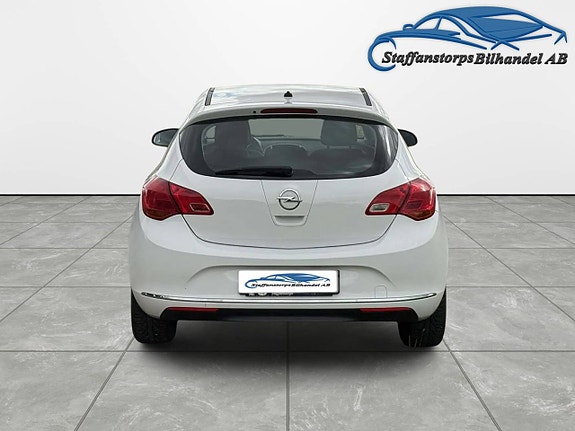 Opel Astra 6 of 10