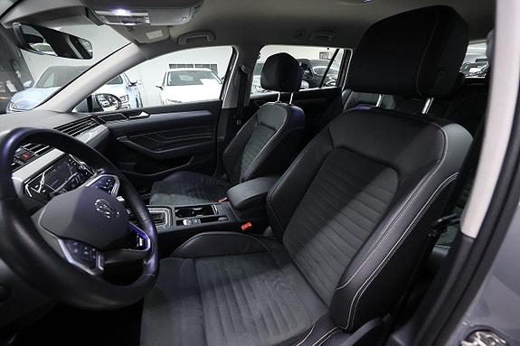Volkswagen Passat 16 of 24