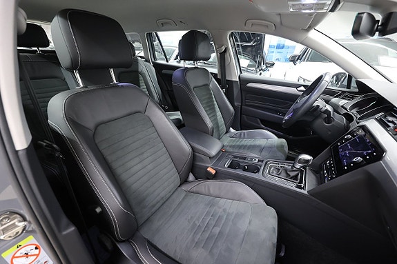 Volkswagen Passat 14 of 24