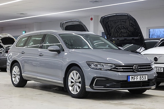 Volkswagen Passat 6 of 24
