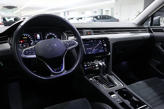 Volkswagen Passat 17 of 24