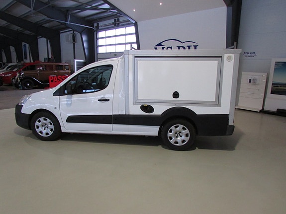 Peugeot Partner 8 of 15