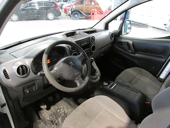 Peugeot Partner 11 of 15