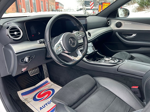 Mercedes-Benz E200 12 of 25