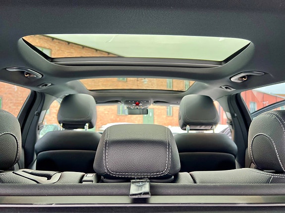 Mercedes-Benz E200 20 of 25