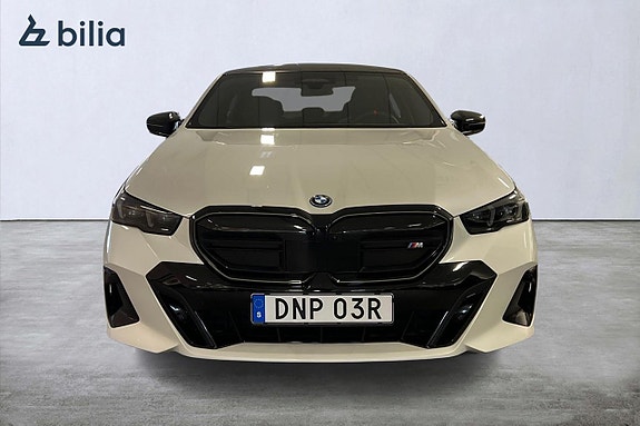 BMW i5 5 of 5