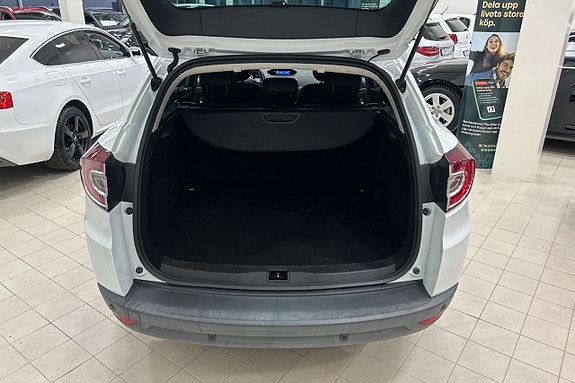 Renault Megane 12 of 22