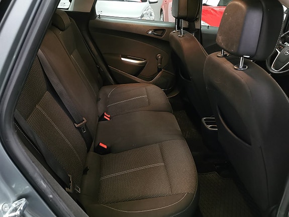 Opel Astra 11 of 18