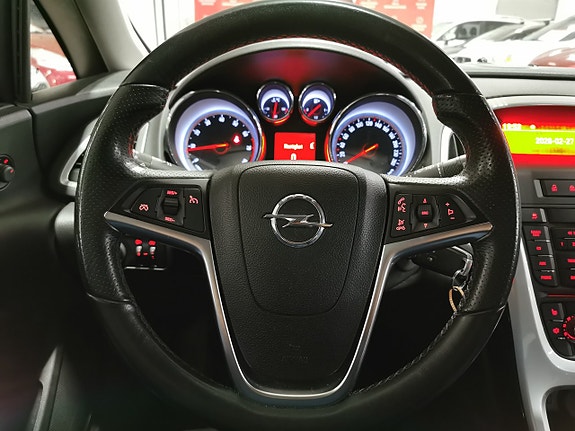 Opel Astra 14 of 18