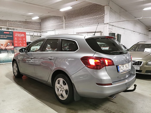 Opel Astra 3 of 5