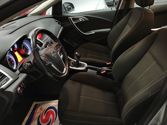 Opel Astra 8 of 18
