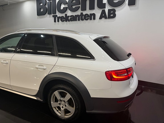 Audi A4 allroad 2 of 5