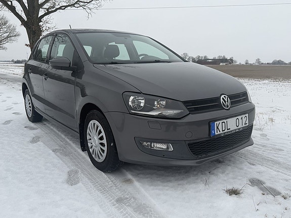 Volkswagen Polo 2 of 5
