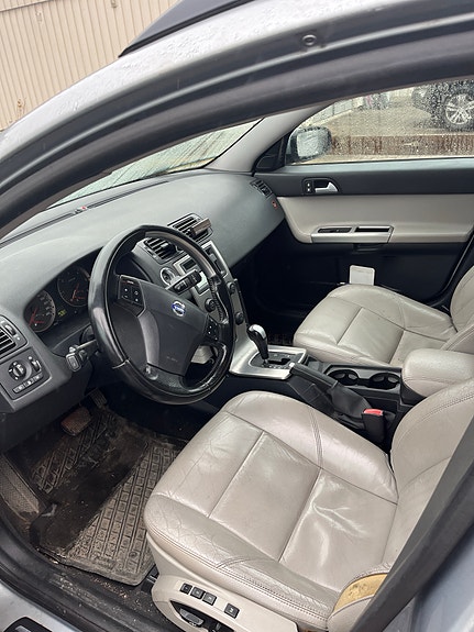 Volvo V50 5 of 5