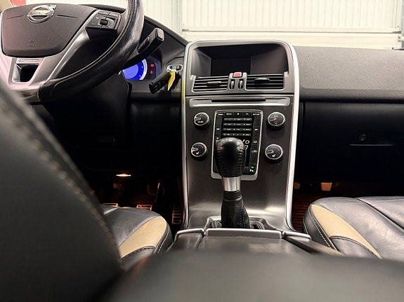 Volvo XC60 14 of 22