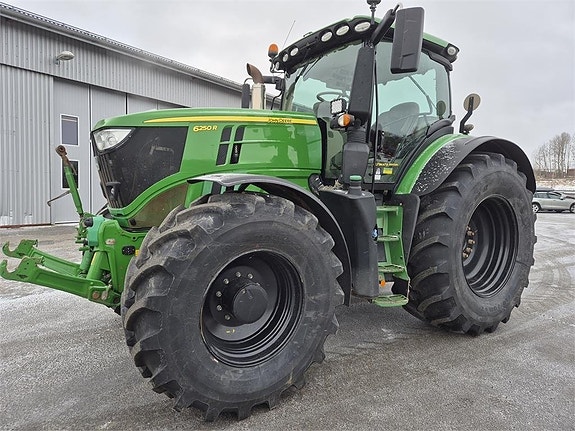 John Deere 6250R TRAKTOR