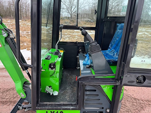 NordMex LX10 Minigrävare 10hp | Fullutrustad | CE & Euro 5 8 of 12
