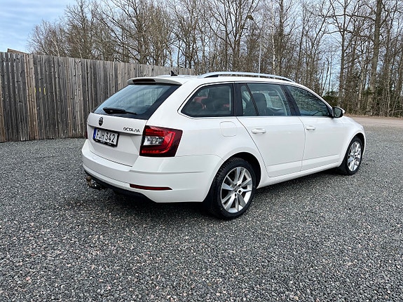Skoda Octavia 4 of 5