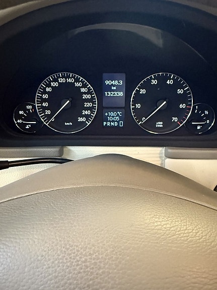 Mercedes-Benz C320 26 of 29