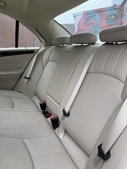 Mercedes-Benz C320 20 of 29