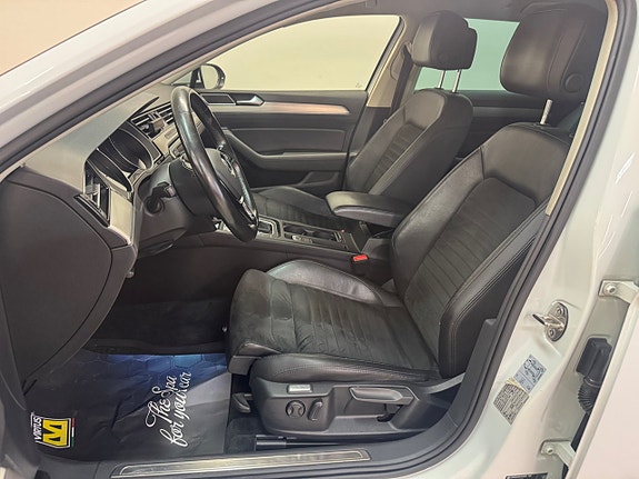 Volkswagen Passat 10 of 16