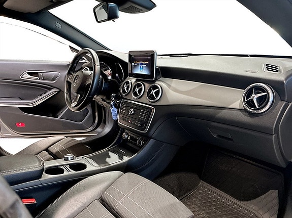 Mercedes-Benz CLA220 d 13 of 18