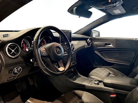 Mercedes-Benz CLA220 d 5 of 18