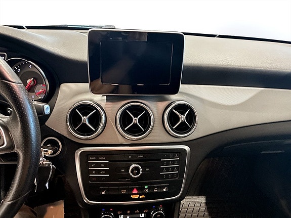 Mercedes-Benz CLA220 d 11 of 18