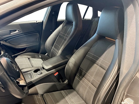 Mercedes-Benz CLA220 d 4 of 18