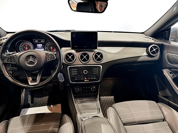 Mercedes-Benz CLA220 d 6 of 18