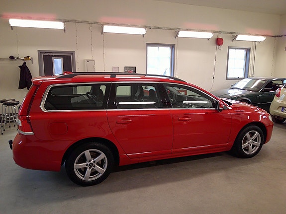 Volvo V70 12 of 12