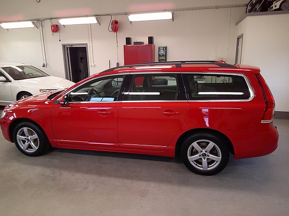 Volvo V70 6 of 12