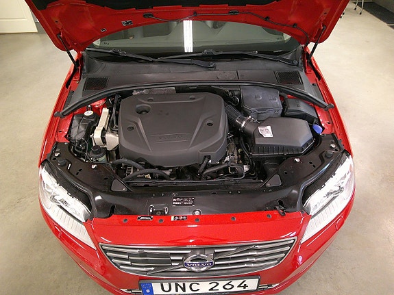 Volvo V70 11 of 12