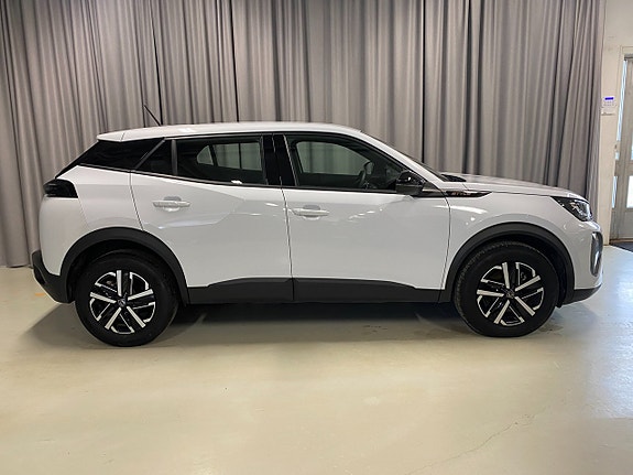 Peugeot 2008 3 of 5