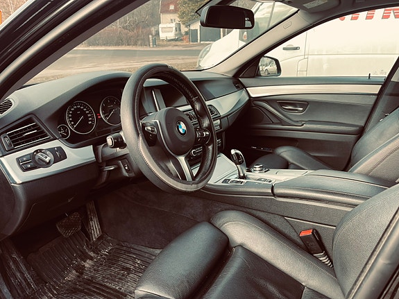 BMW 520d 4 of 6
