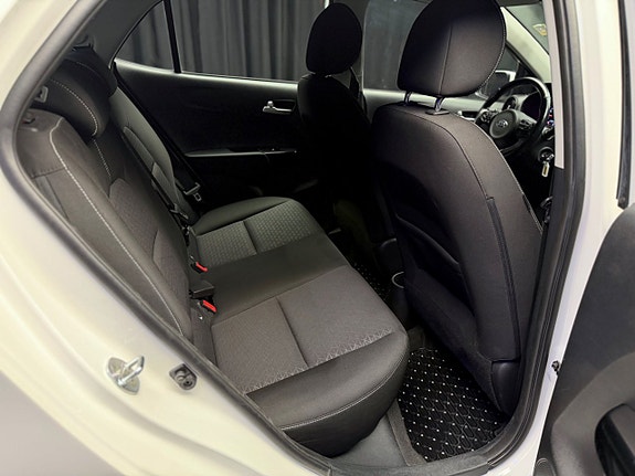Kia Picanto 11 of 26