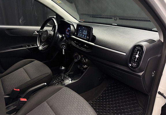 Kia Picanto 10 of 26