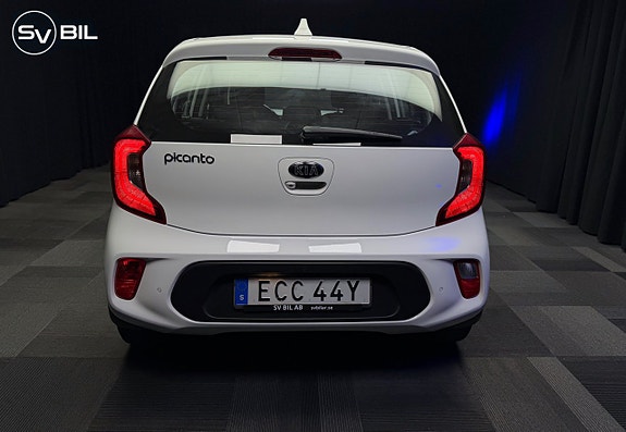 Kia Picanto 13 of 26