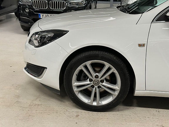 Opel Insignia 4 of 5