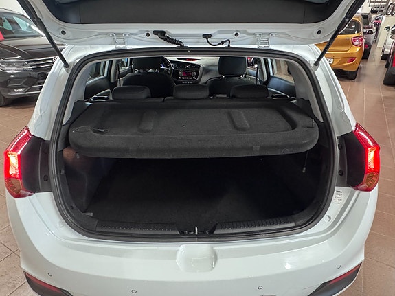 Kia Ceed 8 of 8