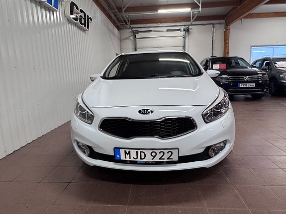 Kia Ceed 3 of 5