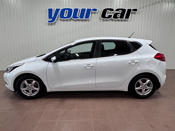 Kia Ceed 2 of 5