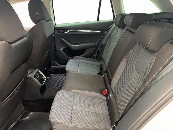 Skoda Octavia 14 of 27
