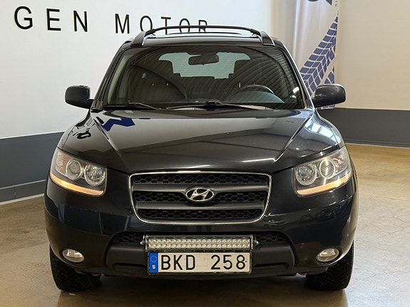 Hyundai Santa Fe 3 of 5